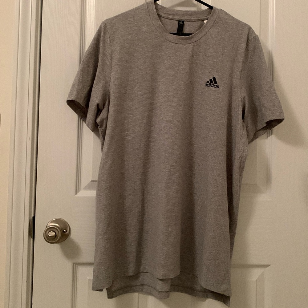 Men’s Adidas shirt-Size Large